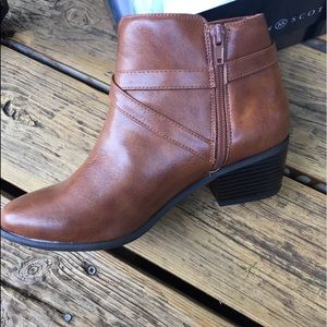 Ankle Booties 9.5 Karen Scott Brown heeled